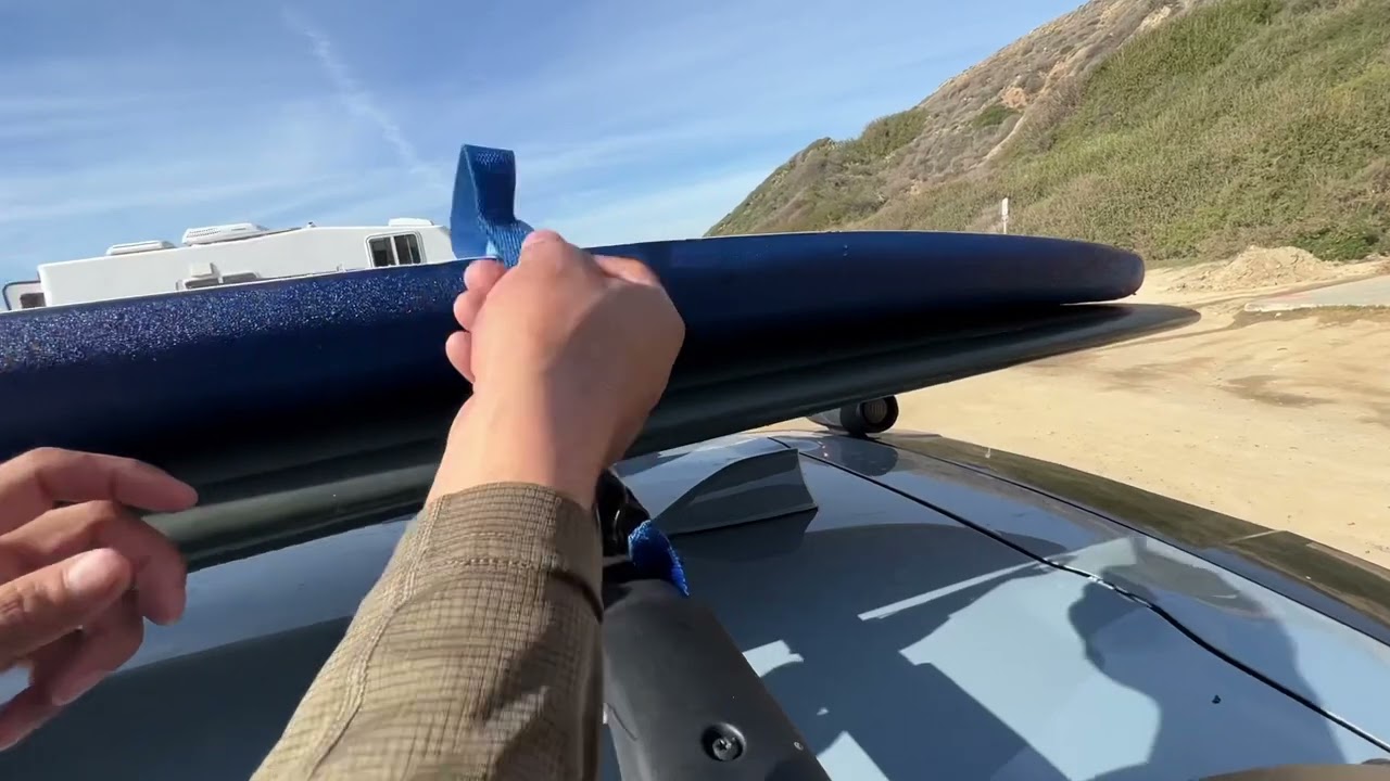 How to: Strap Down Surfboards Onto Roof Rack. Quick and easy! Not Sponsored by Thule or Subaru 😓