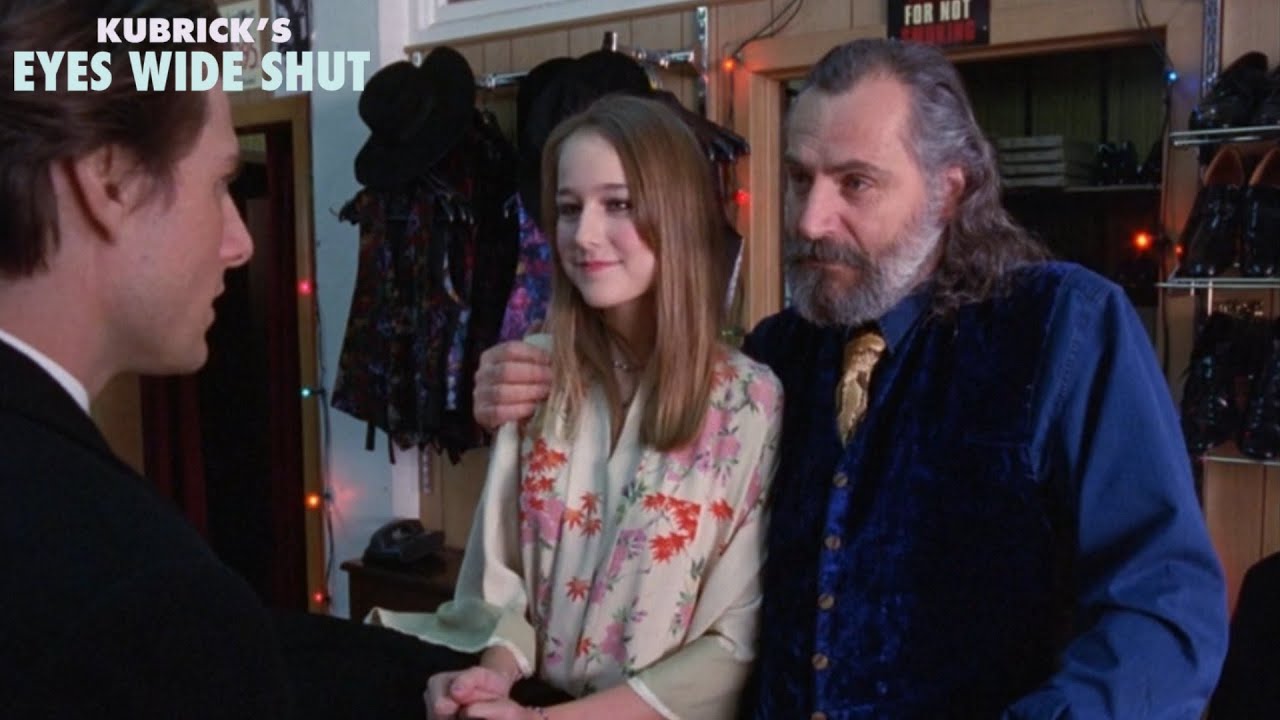 Eyes Wide Shut (1999)- Bill Returns to the Costume Shop