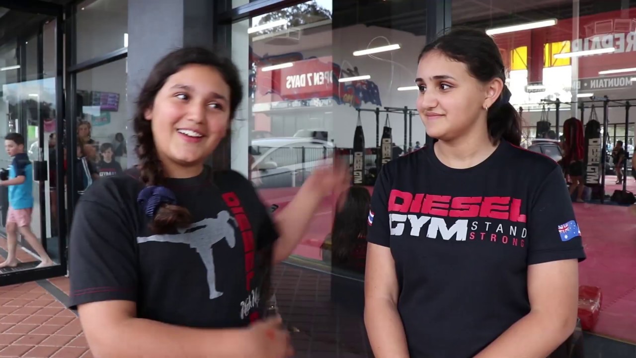 MUAY THAI SISTERS