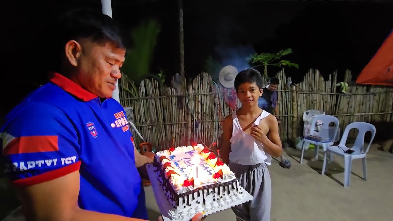 Clark Magbibigay Daw Ng Pera Samin Sa Pasko