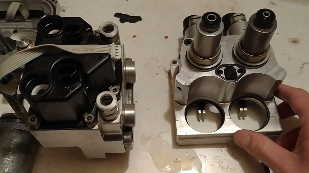 2# BMW R1150 GS Adventure ABS pump failure - disassembly