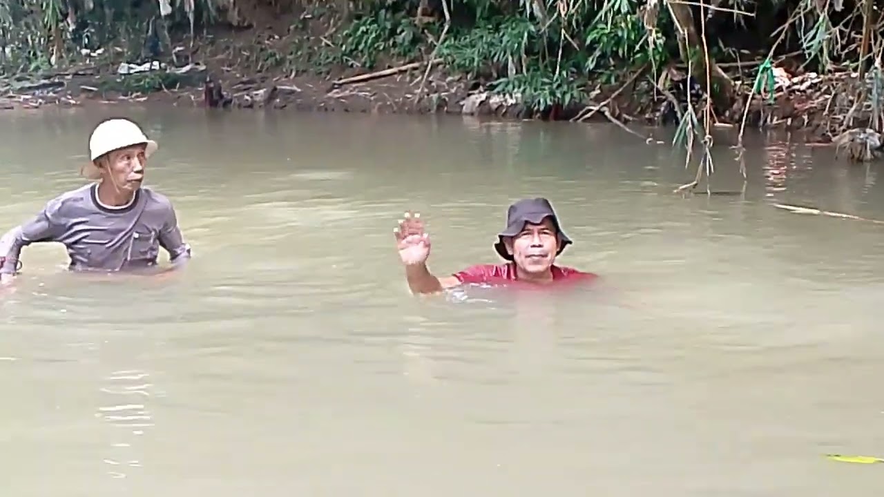 Mecari ikan disungai larangan