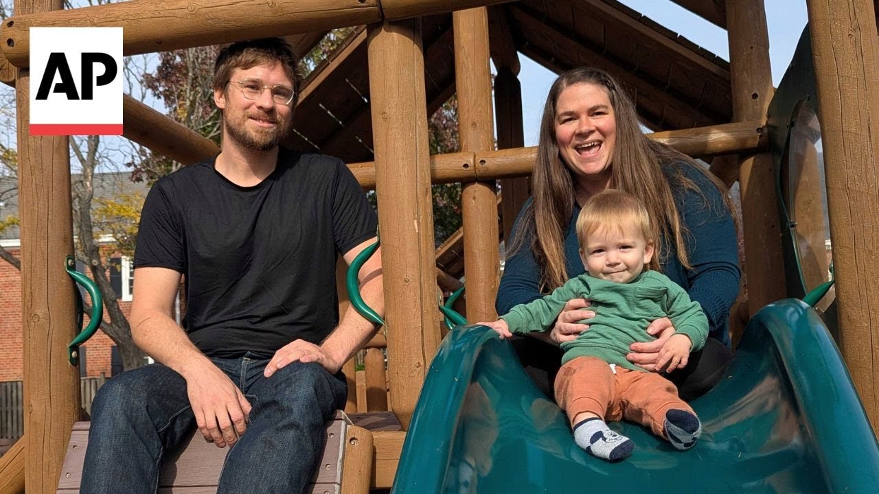 Struggling parents rely on food aid during longest-ever US government shutdown