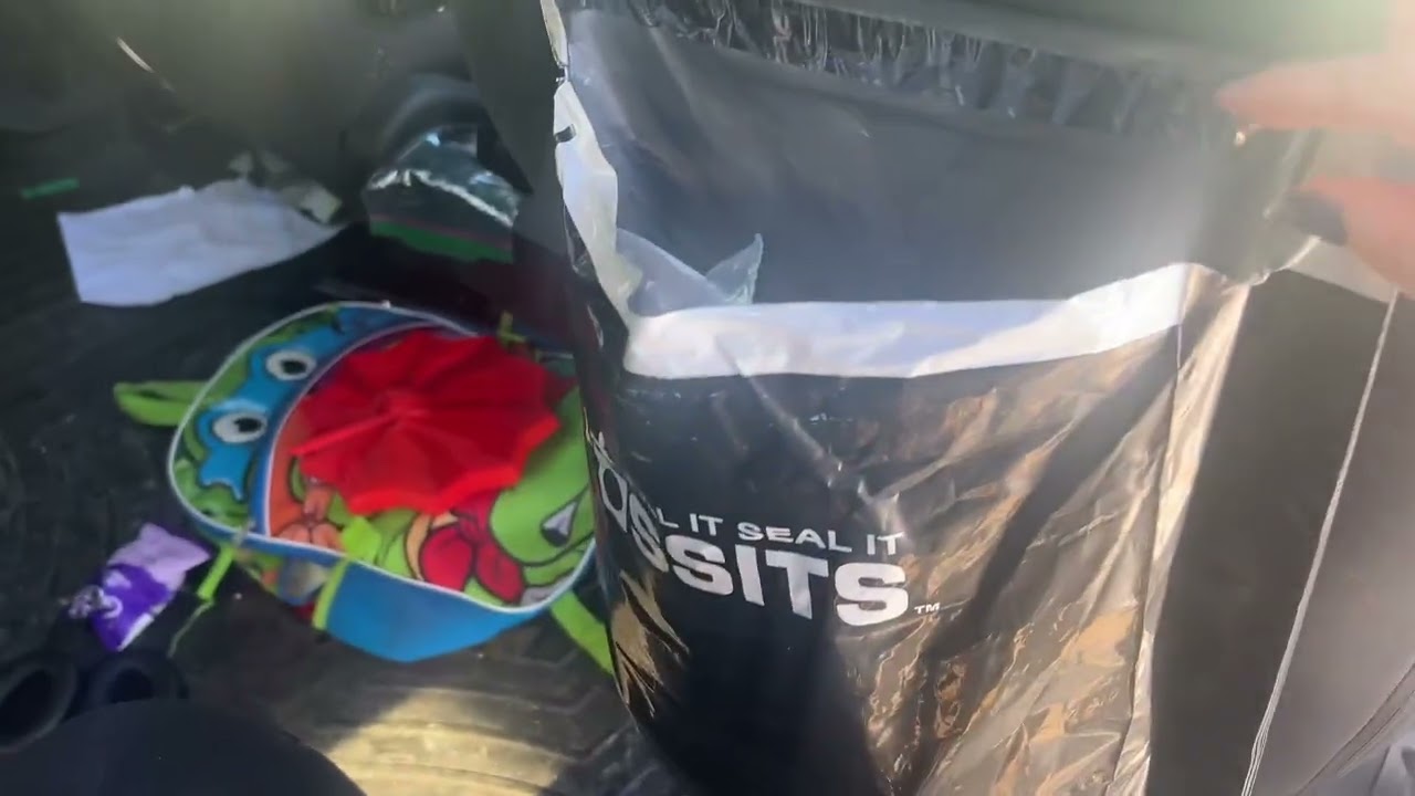 Review of Tossits Recycled Disposable Car Trash Bags- Smell Proof Hanging Garbage Bags for Car