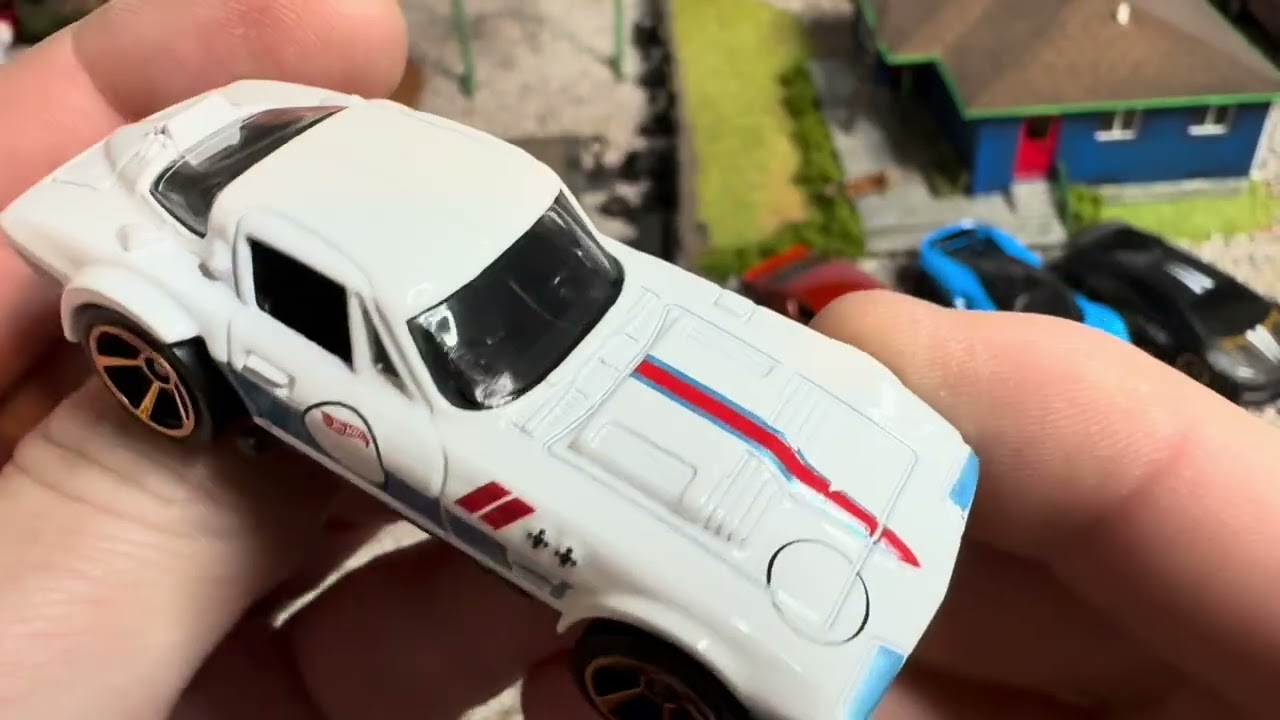 Распаковка и обзор фигурки Hot Wheels Pay Day Mystery Bag 1:64 из литого металла.