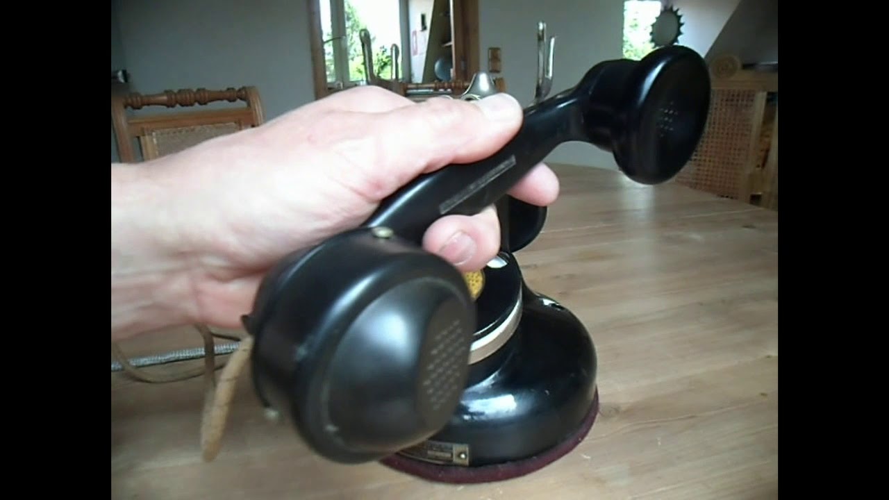 French PTT model 1924 telephone - vieux t&eacute;l&eacute;phone francaise M24 - rotary phone