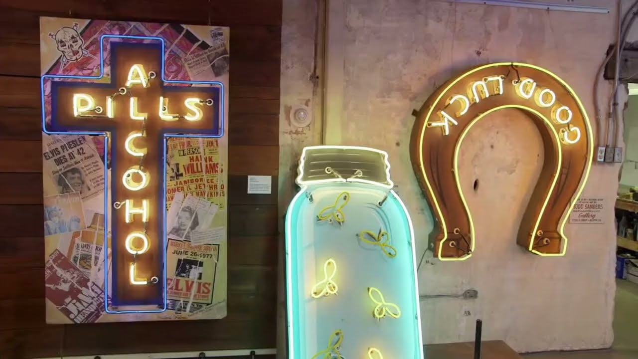 Pawn Stars: Do America Episode 7 | Horror Motel sign from movie RESTORED