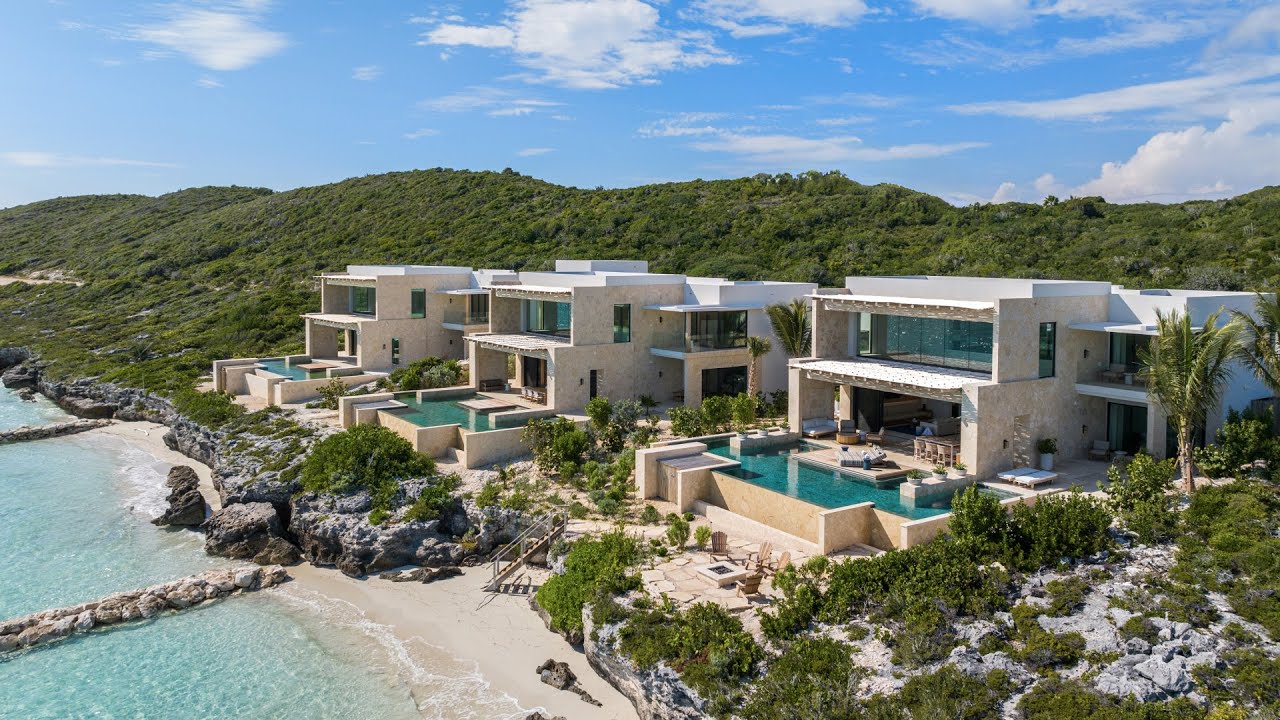 The Strand &ndash; Oceanfront Luxury Awaits