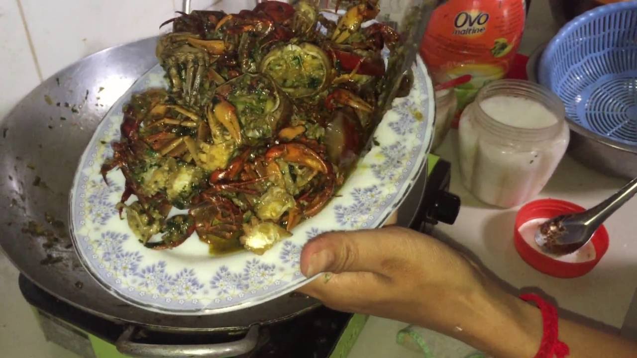 homemade, fried black crab, khmer food