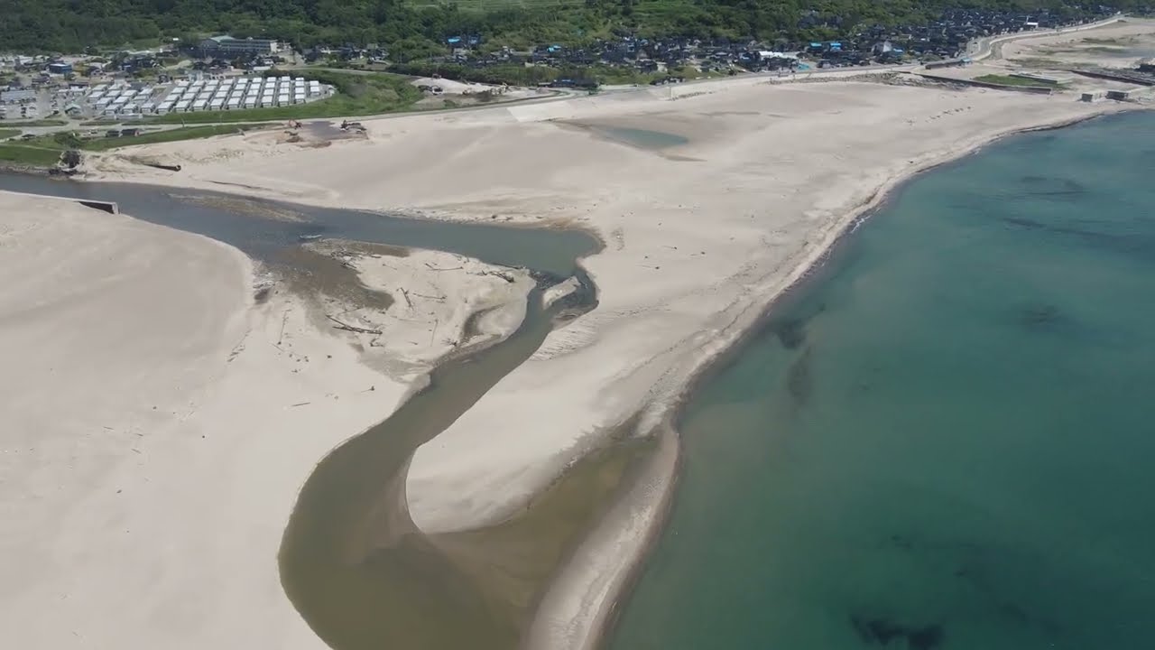 石川県輪島市　海岸線が２００M移動した黒島漁港＆鹿磯漁港を空撮！