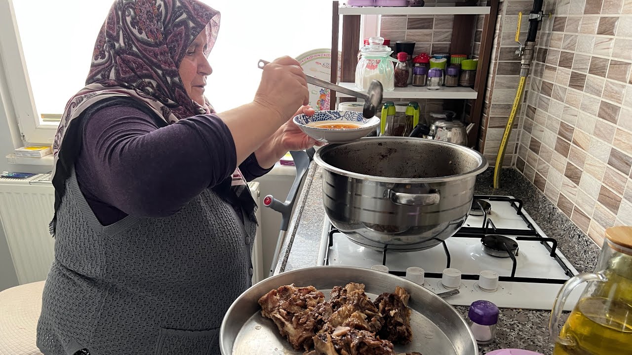 Güler’den kemikli et pazar alışverişi 