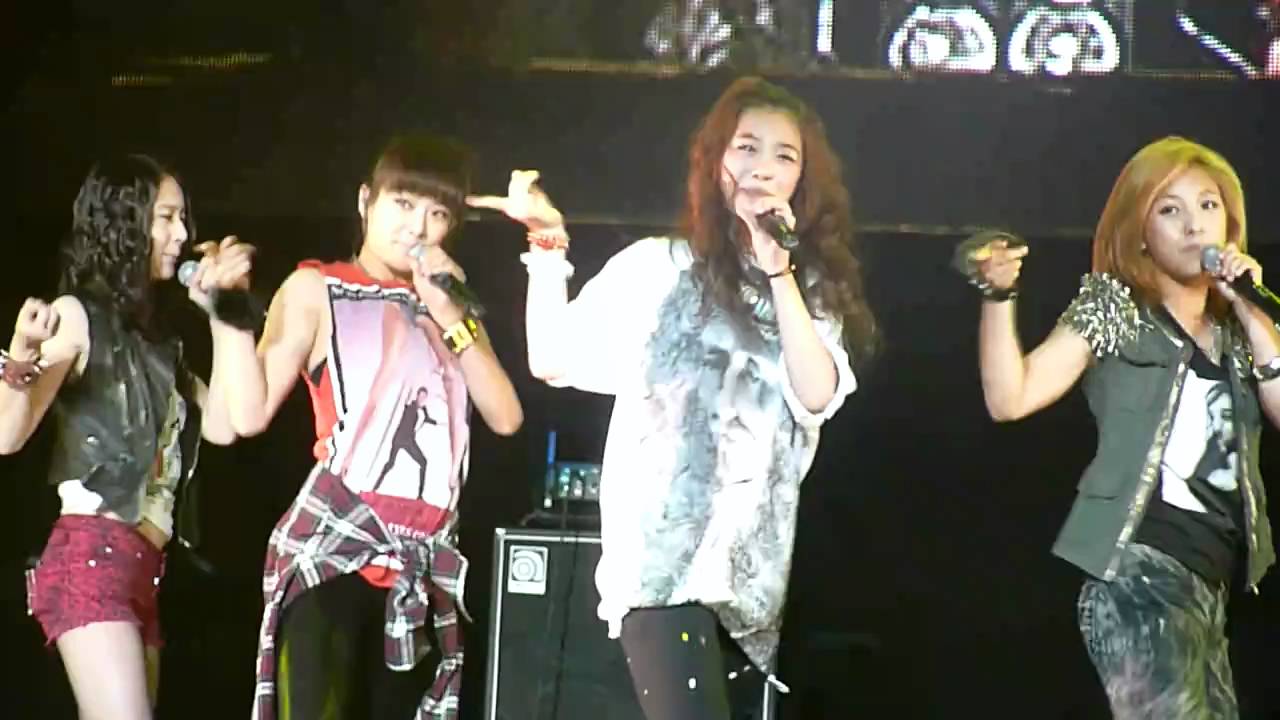 [SMTOWN 2010 - LA] f(x) - Chu (ft. Minho of SHINee) [100904]