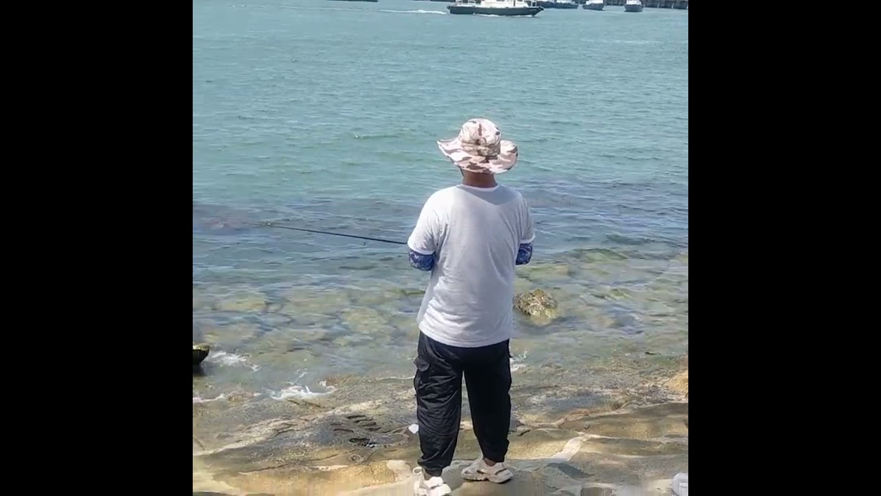 #MarinaSouthPier #Singapore  #fishing #Maynahulikaya