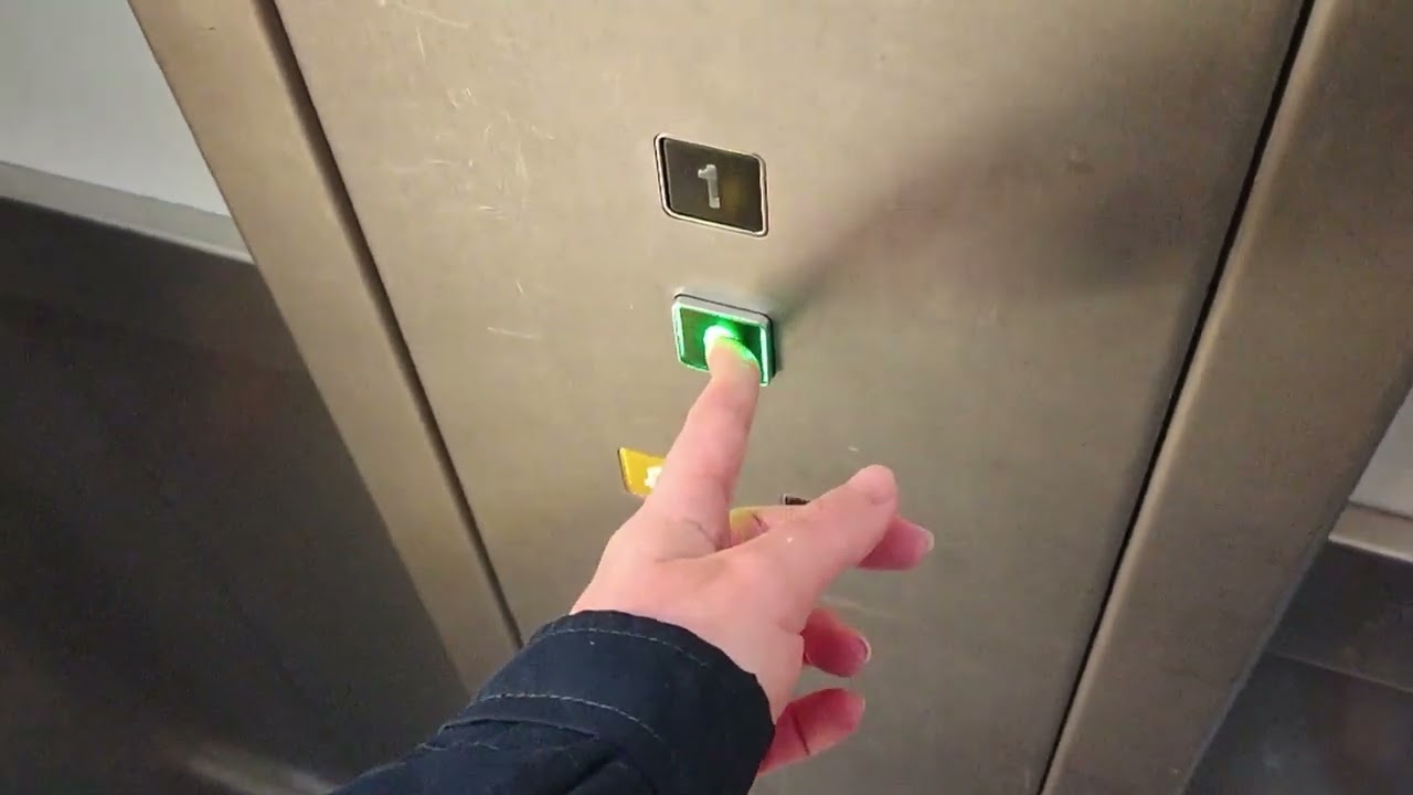 Lift Tour in ST Albans City Centre