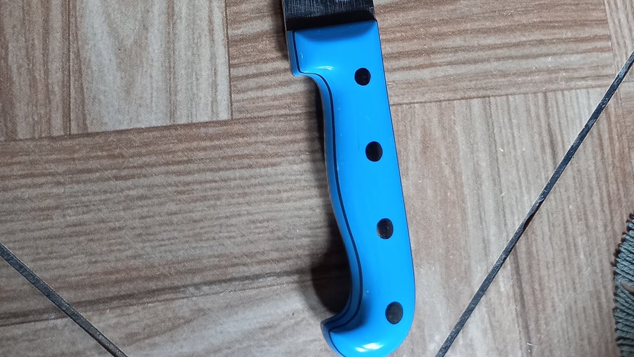cabo  de faca  modelo simples feito com frasco de óleo pra moto e cano pvc. passo a passo .