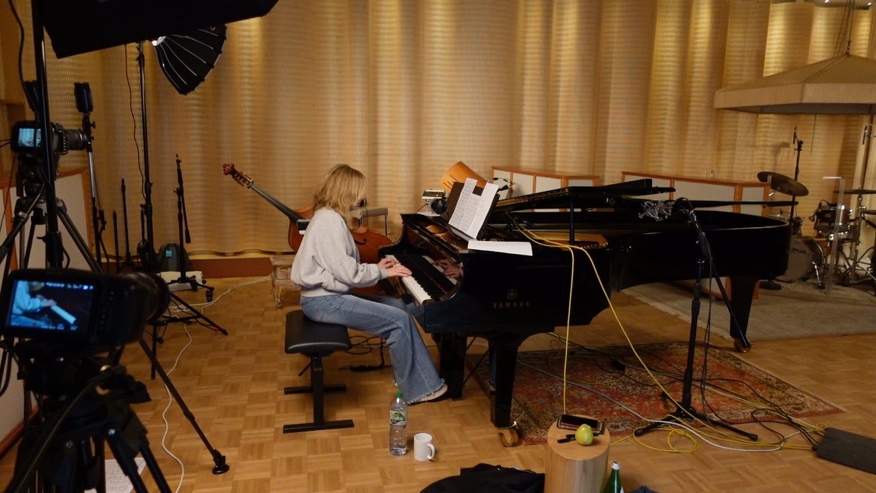 From the Stars, full length - Stephanie Troscheit Trio with Chris Jennings and Patrick Goraguer