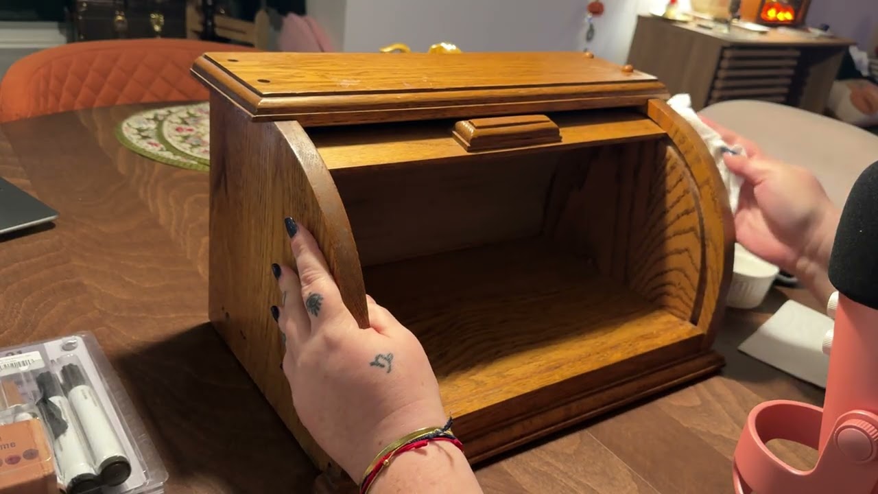 S4E10 ASMR nettoyage de ma boîte à pain