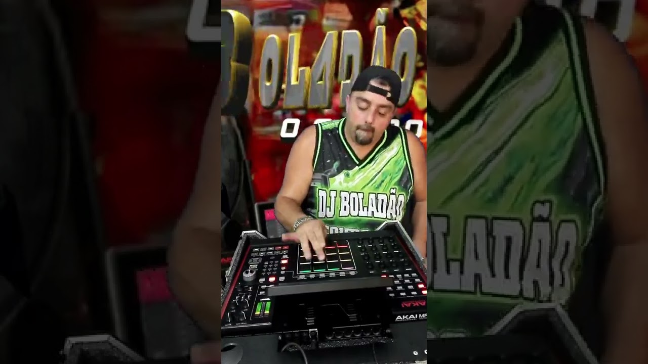 série de montagens ao vivo na mpc parte 70 !! DJ BOLADÃO O COURO COME