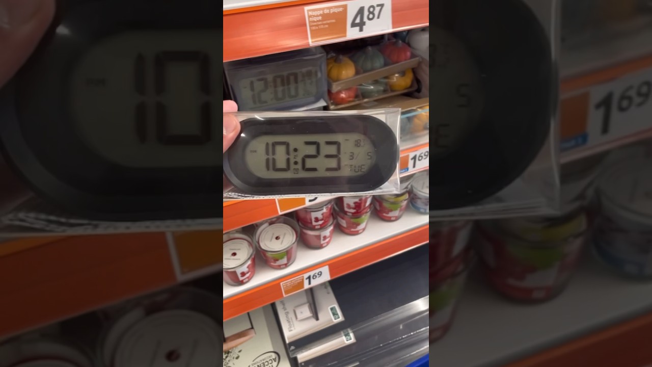 Je teste un r&eacute;veil num&eacute;rique ⏰ #essai #test #teste #r&eacute;veil #magasinaction #magasin #action #shorts
