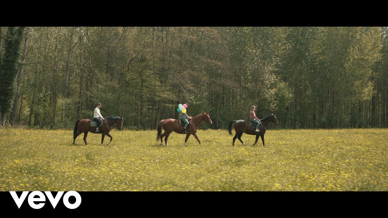 Lilian Renaud - Combien d'airs - Radio Edit (Clip officiel)
