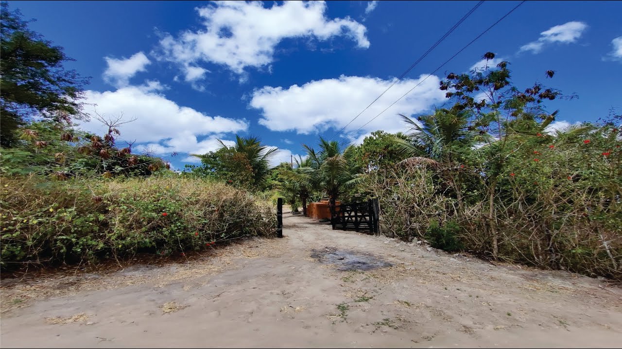 CHÁCARA, COM POÇO, CASA COM 3 QUARTOS SENDO 1 SUÍTE, TODA AVARANDADA, COM 1 HECTARE. (( VENDIDA ))