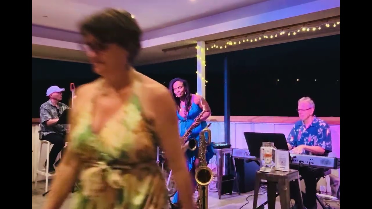 Hawaii Jazz Autumn Leaves