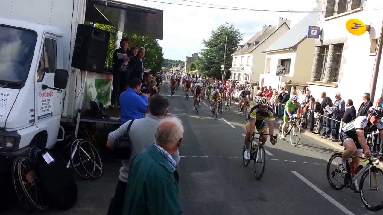 Arrivée Course Cycliste de Quessoy - Pass'cyclisme D1 et D2 -14 juin 2013