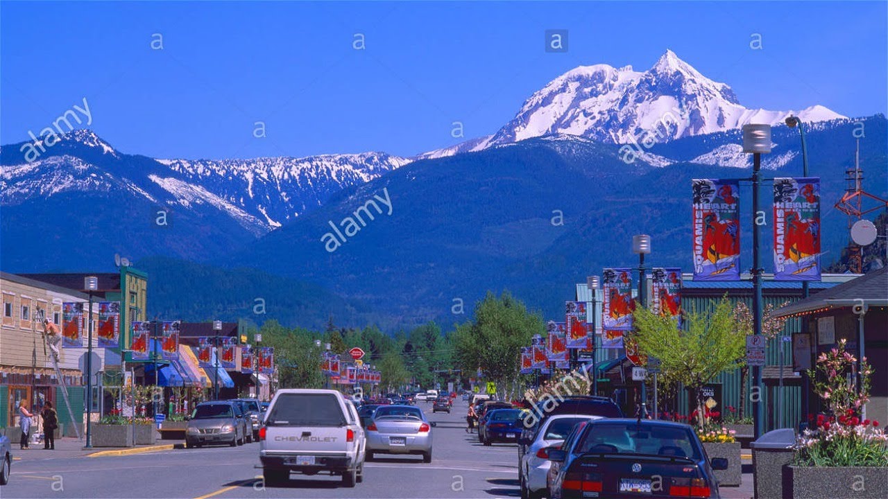Beautiful Downtown squamish walk  🇨🇦