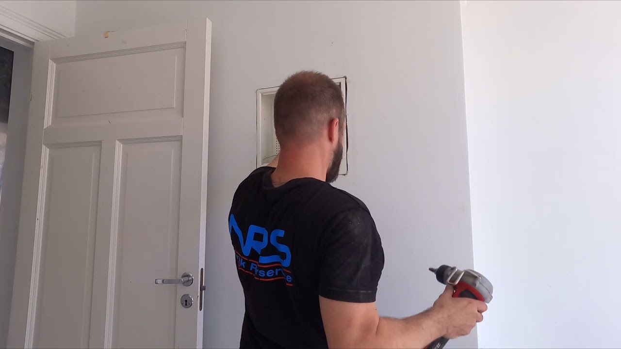 EASY INSTALLATION OF PIPES IN PIPES (RØR I RØR) FOR SMALL BATHROM 1-2-3 (NORSK RØRSERVICE AS)