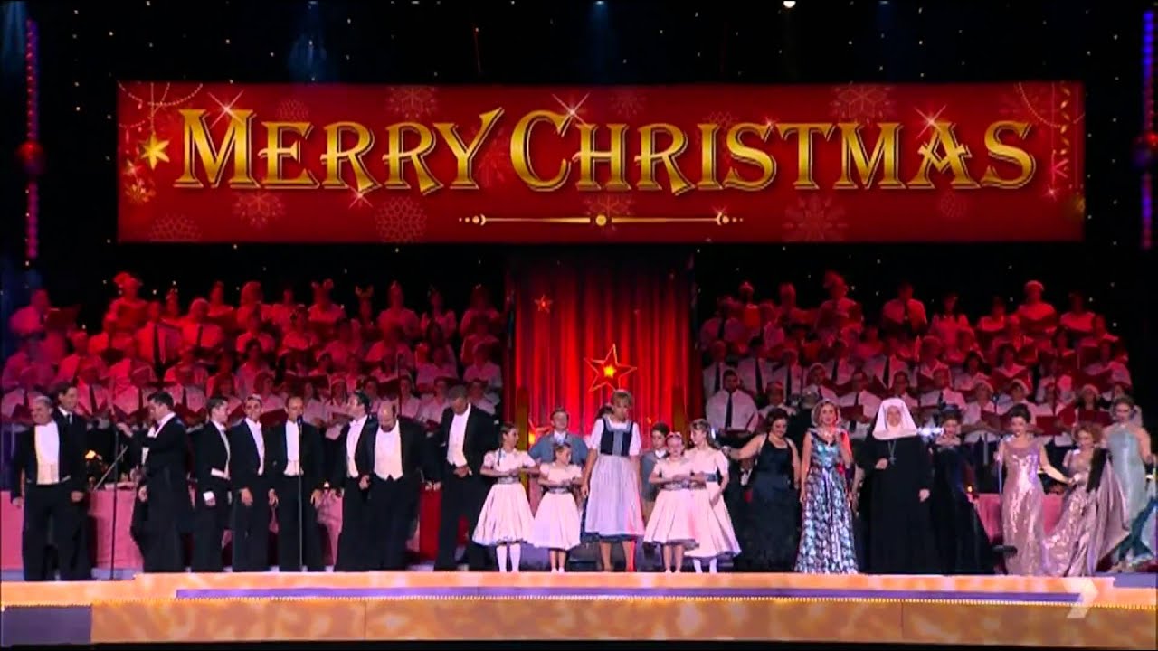 The Sound of Music cast - Deck the Halls - Carols in the Domain 19.12.15