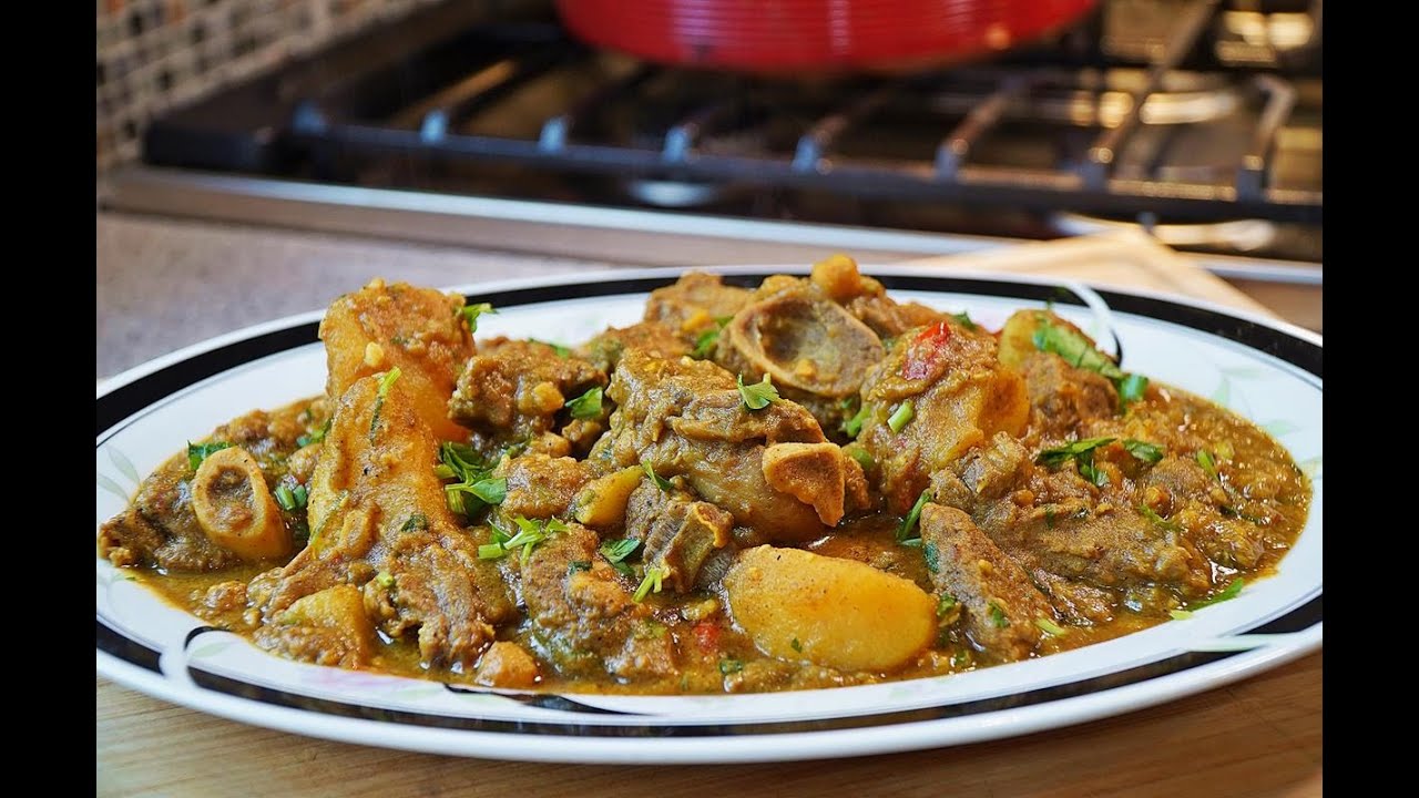 Easy and Delicious Curry Lamb with Potato and Chickpeas Recipe | CaribbeanPot.com