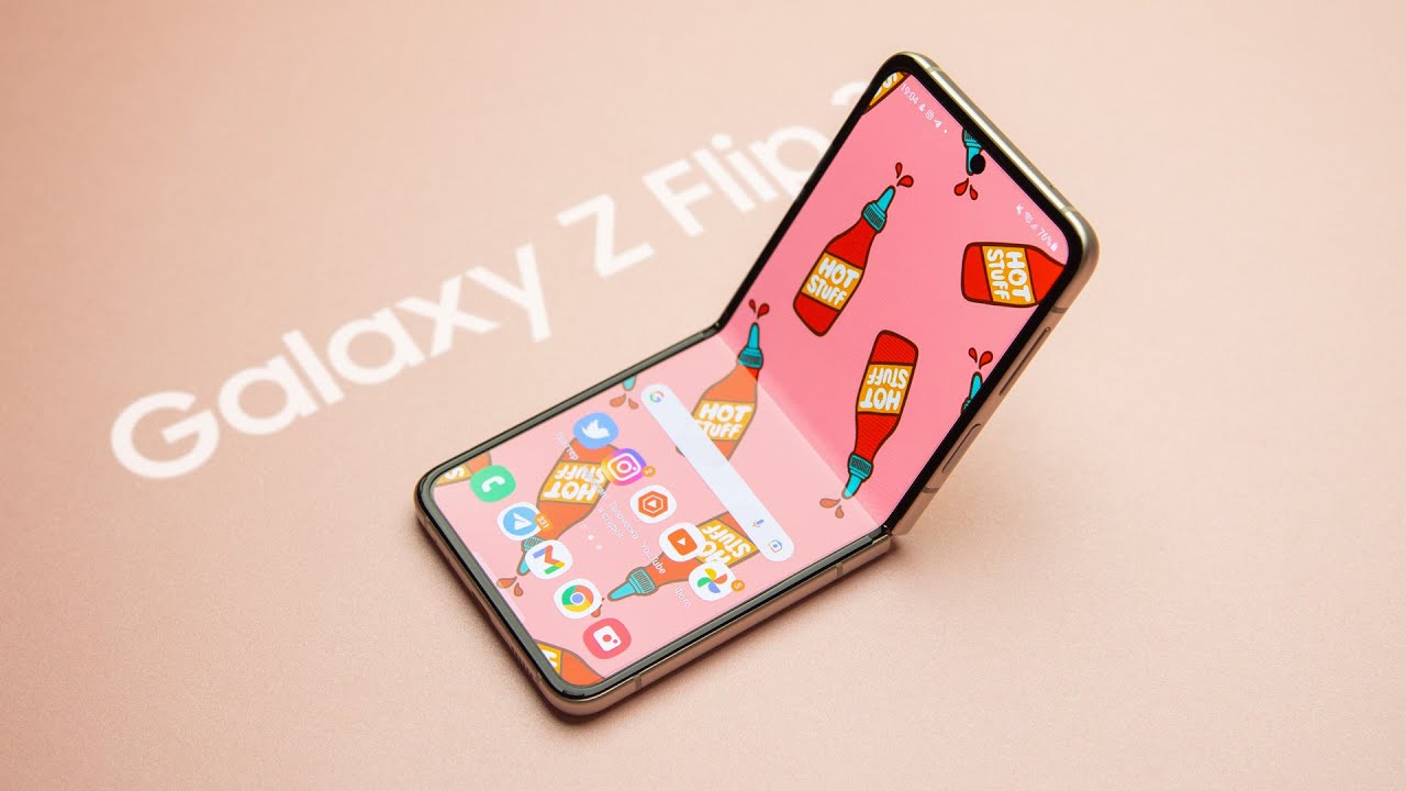 30 дней с Galaxy Z Flip 3 - гибкая альтернатива для iPhone 13?