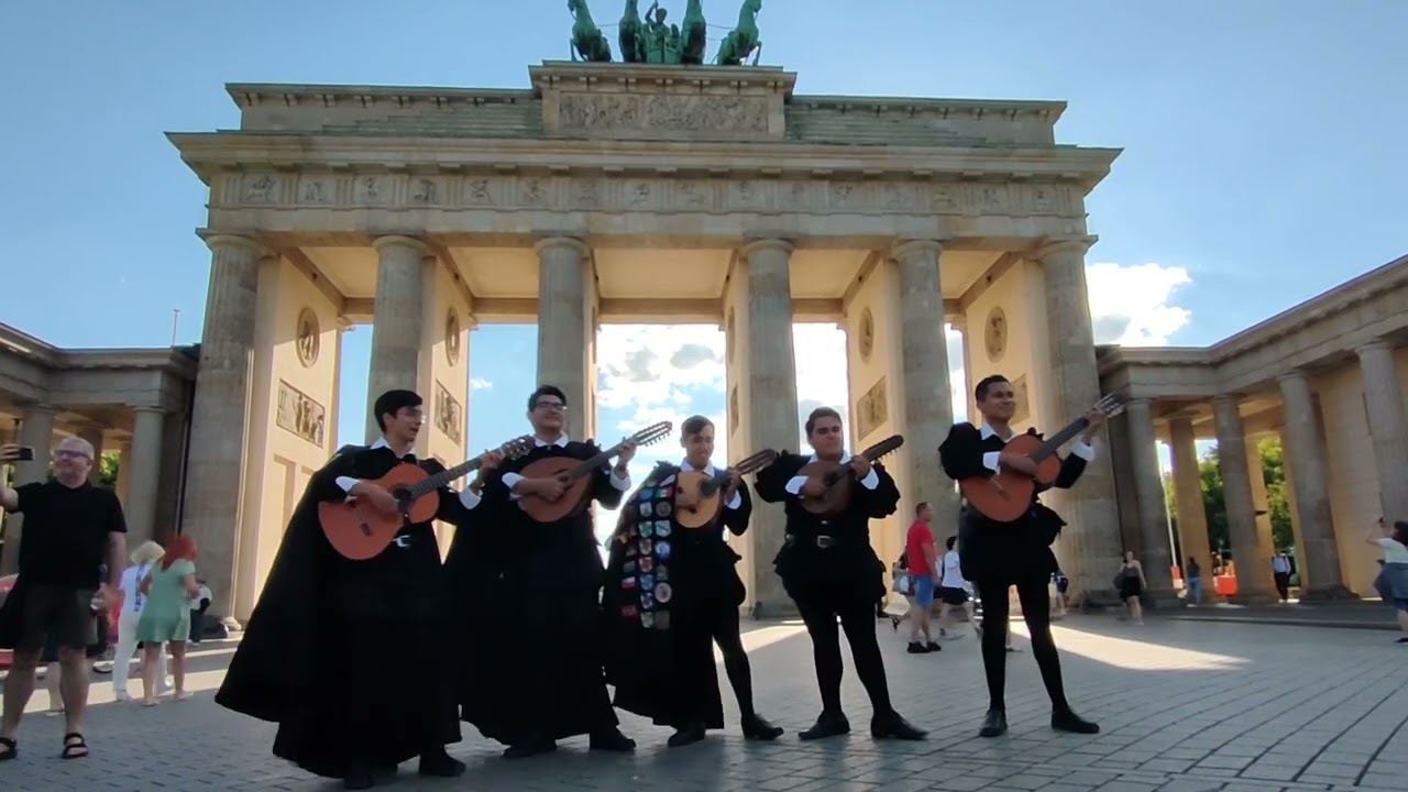 Tuna de FIME - La Bikina (BERLÍN 🇩🇪)