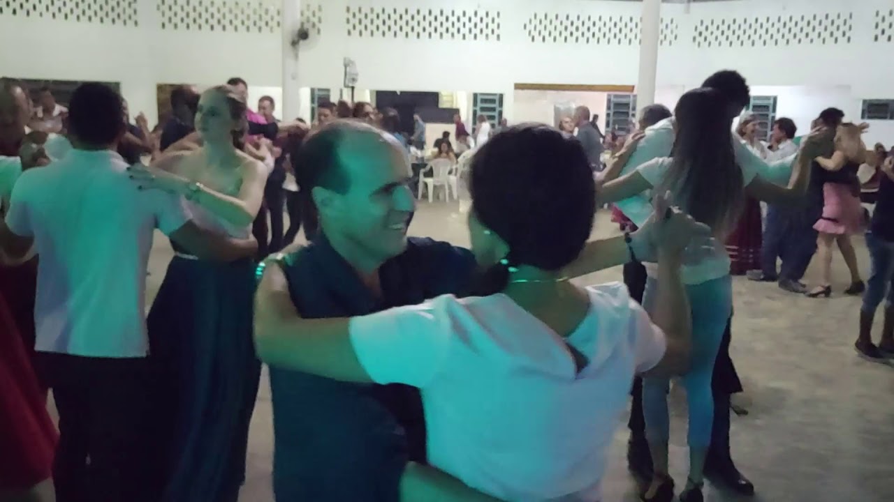PE DE VALSA CONCURSO REALIZADO NO BAILE DE SÁBADO DE ALELUIA EM VILHENA