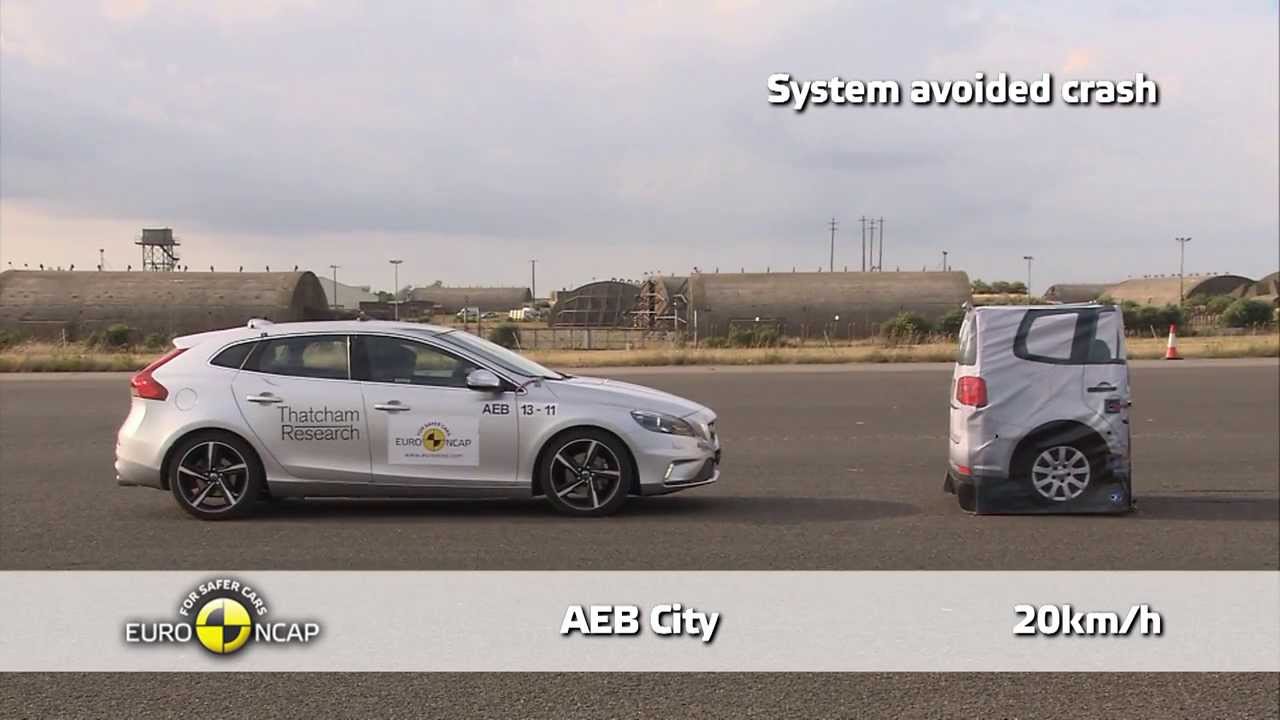 Volvo V40 - Euro NCAP 2013 AEB Test