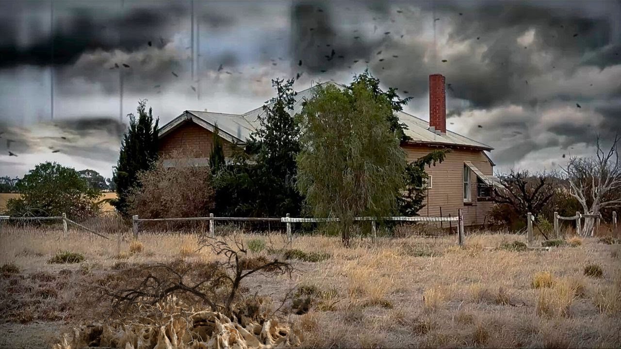 Abandoned Since 1996 Lets Take A Look Inside This Decaying Victorian Bungalow.