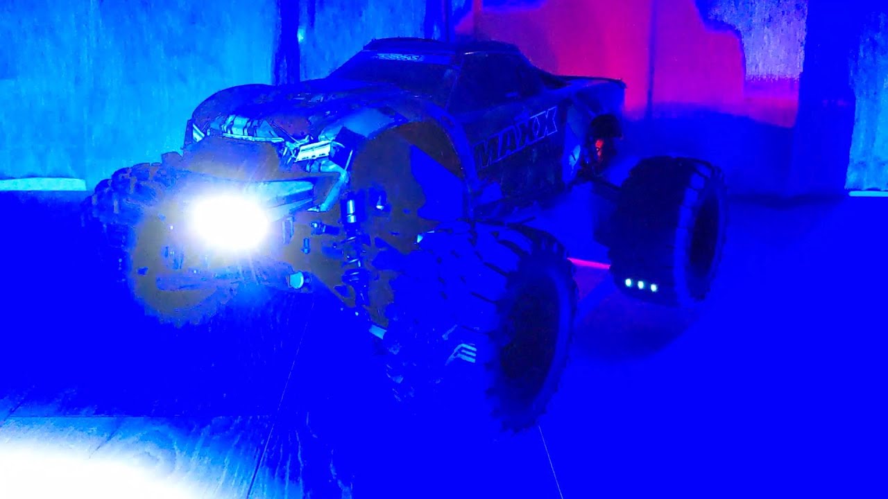 Traxxas MAXX - Aftermarket Lights by MuratRC