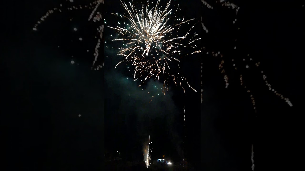 Feuerwerk Schloss Straßen Fest in Meitingen