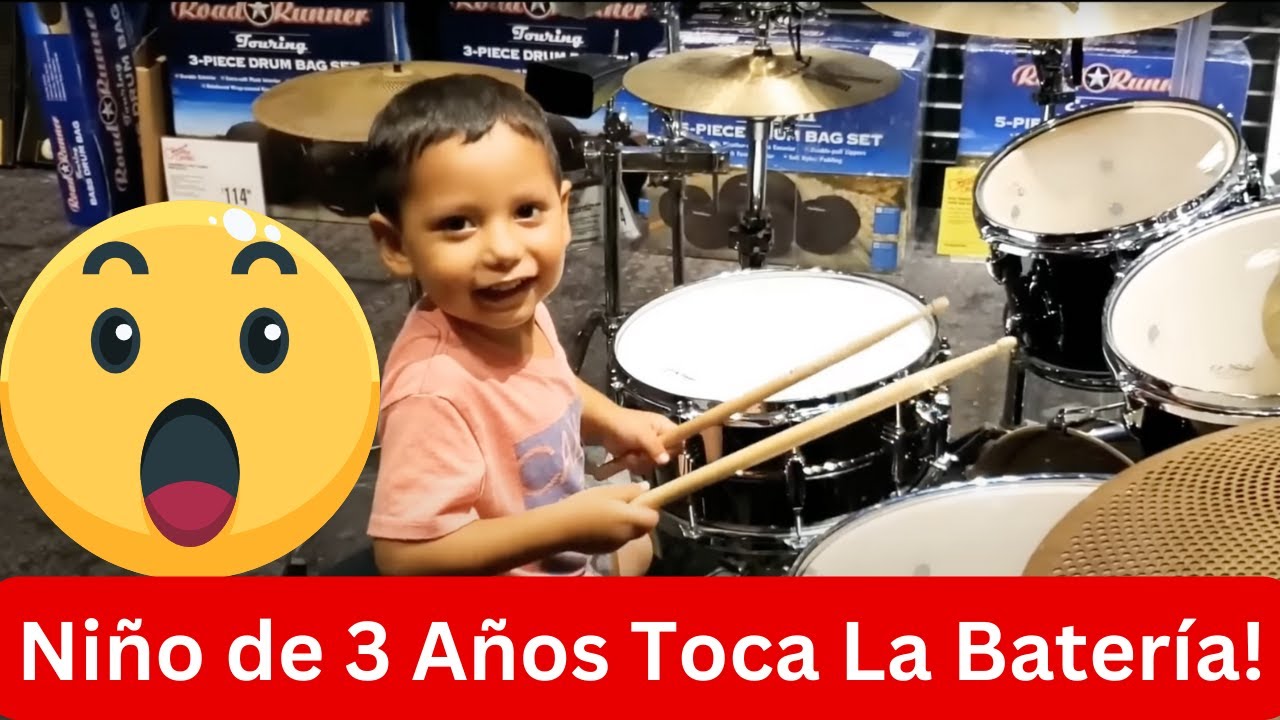 En la tienda Luzerito Francisco tocando bateria😂