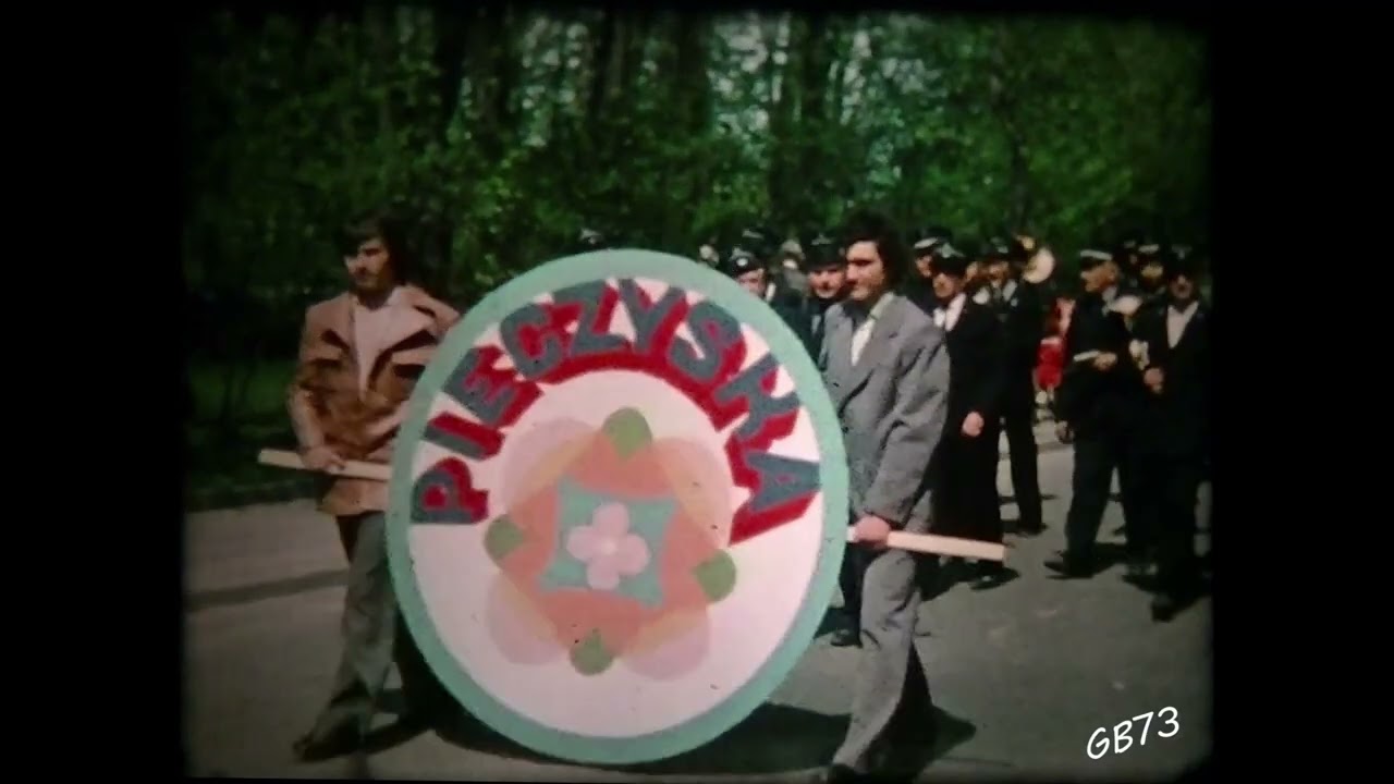 Jaworzno  1977r Pochód   Pochód 1 Majowy