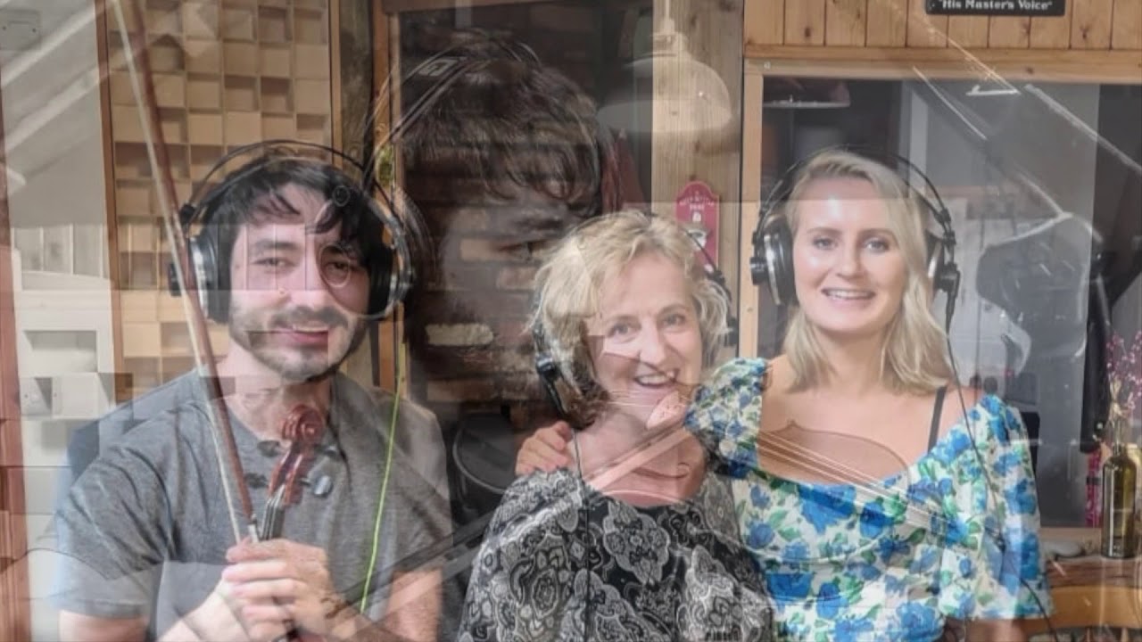 Slán Abhaile sung by Ellen Hardiman #irishfolk #carmeldempsey #endadempsey #diarmuiddempsey