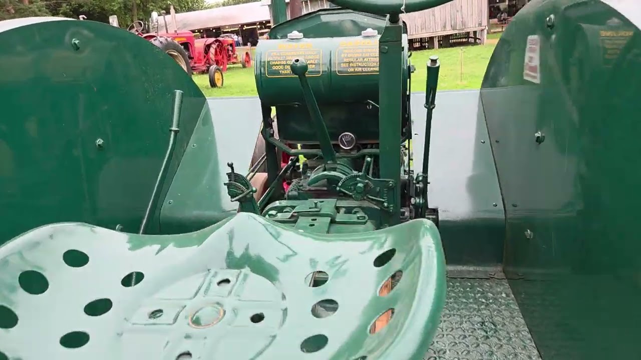 1933 Massey Harris model 25 ( LeSueur )