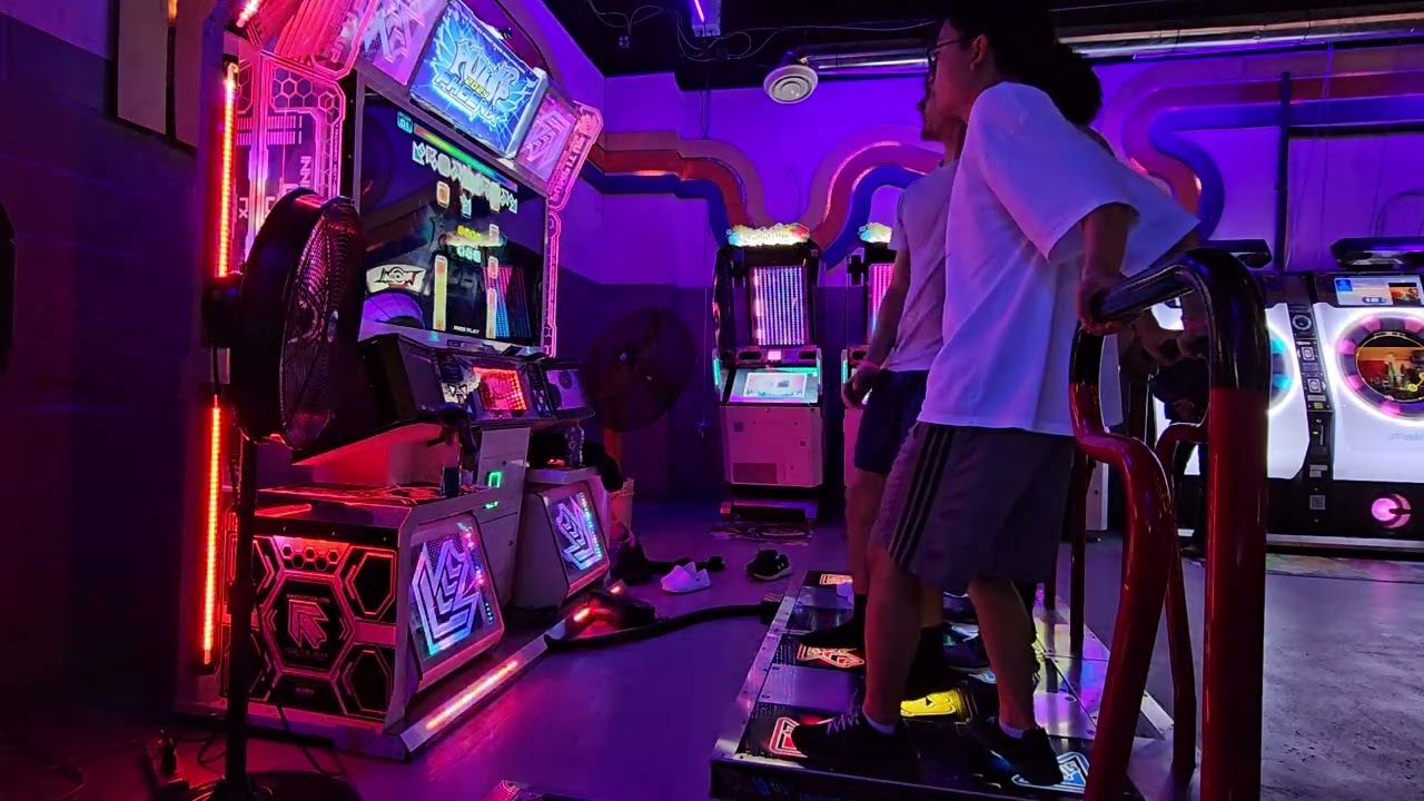 PARADOXX D28 (I FORGO WHO'S PLAYING)