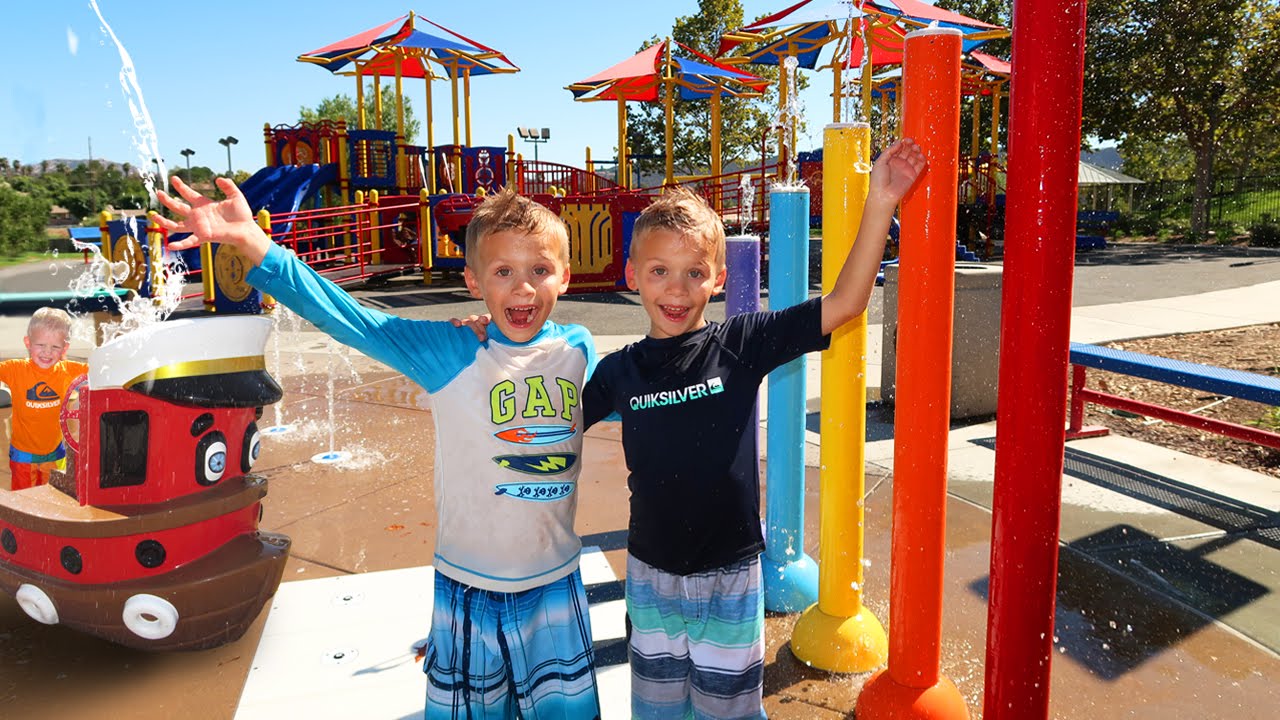 HUGE AWESOME PARK WITH SPLASH PAD WATER AREA