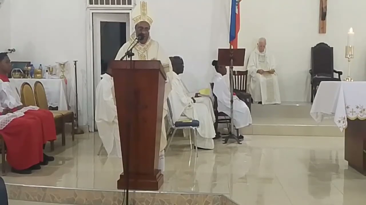 Temps fort 50:20 - 55:19 de RT chant évangélique  est en direct ! Messe d'ordination