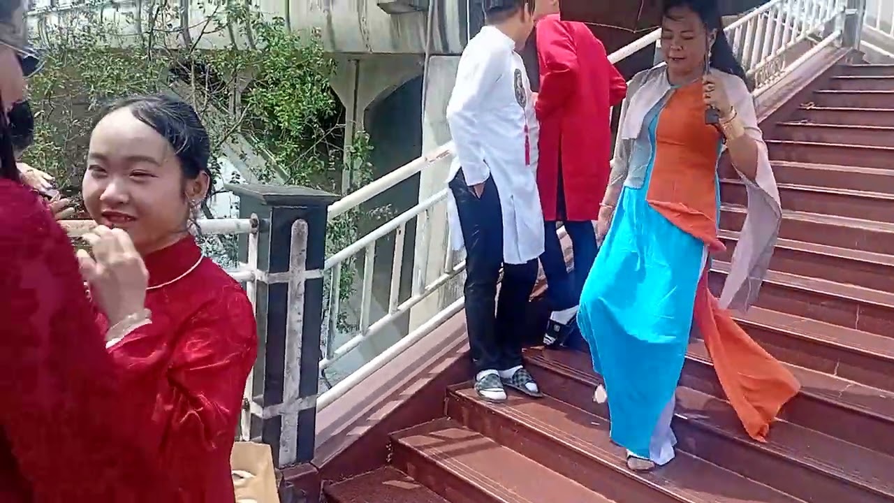 Cầu Bến tre là một nơi được các bạn nhỏ đến chụp ảnh kỷ niệm 