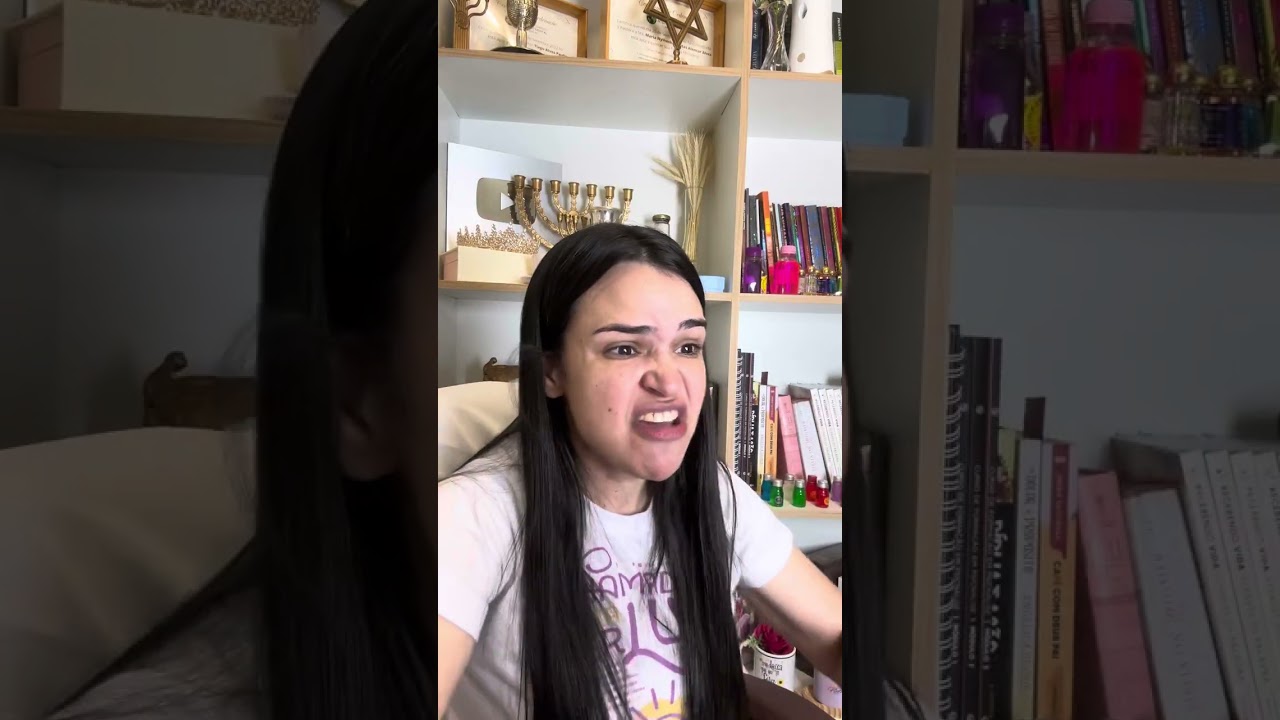 Porque quando Deus revela…É sinal de que Ele ainda está  controle.