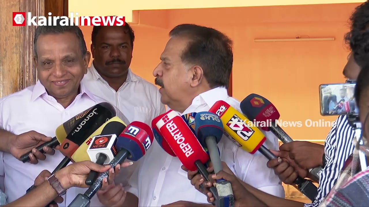 പാഠപുസ്തകം കുട്ടികൾക്കി കിട്ടി, കോൺ​ഗ്രസിന് നൊന്തു | UDF GOVT