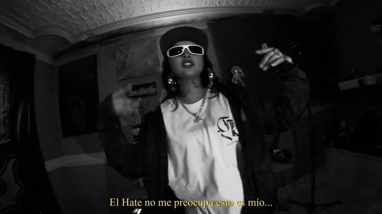 Hidra de Lerna-La Gyal-Da wave studio.