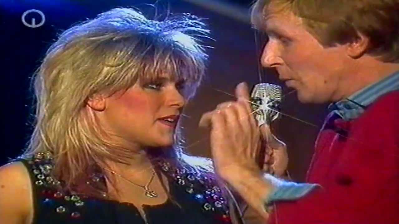 Samantha Fox : I Promise You + Short Interview - Xtra Tour (1987) (German TV),